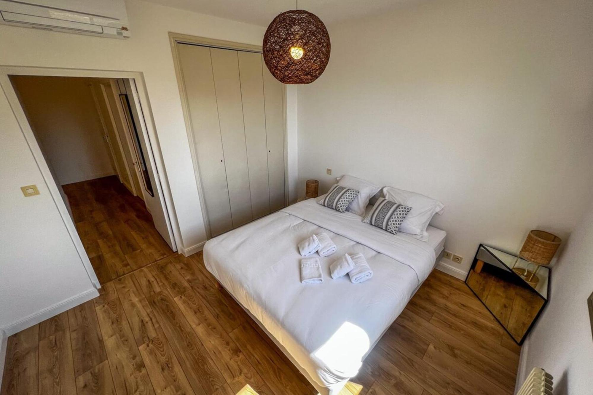 Apartment Carla - Vue Mer, Clim, Wifi, Parking - By Tgb Ajaccio (Corsica)